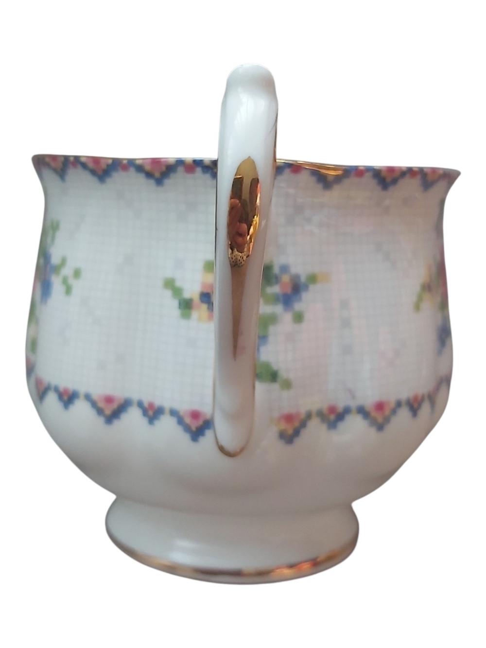 Vintage Royal Albert Petit Point Teacup and Saucer England Bone China Reg 778676 - Picture 5 of 16